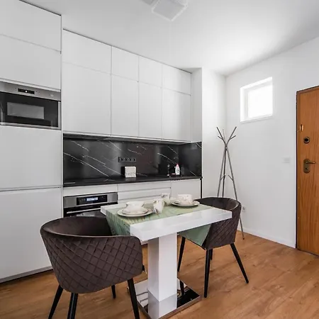 Akacfa 413 1 Bedroom Aircon Center Apartment Budapest